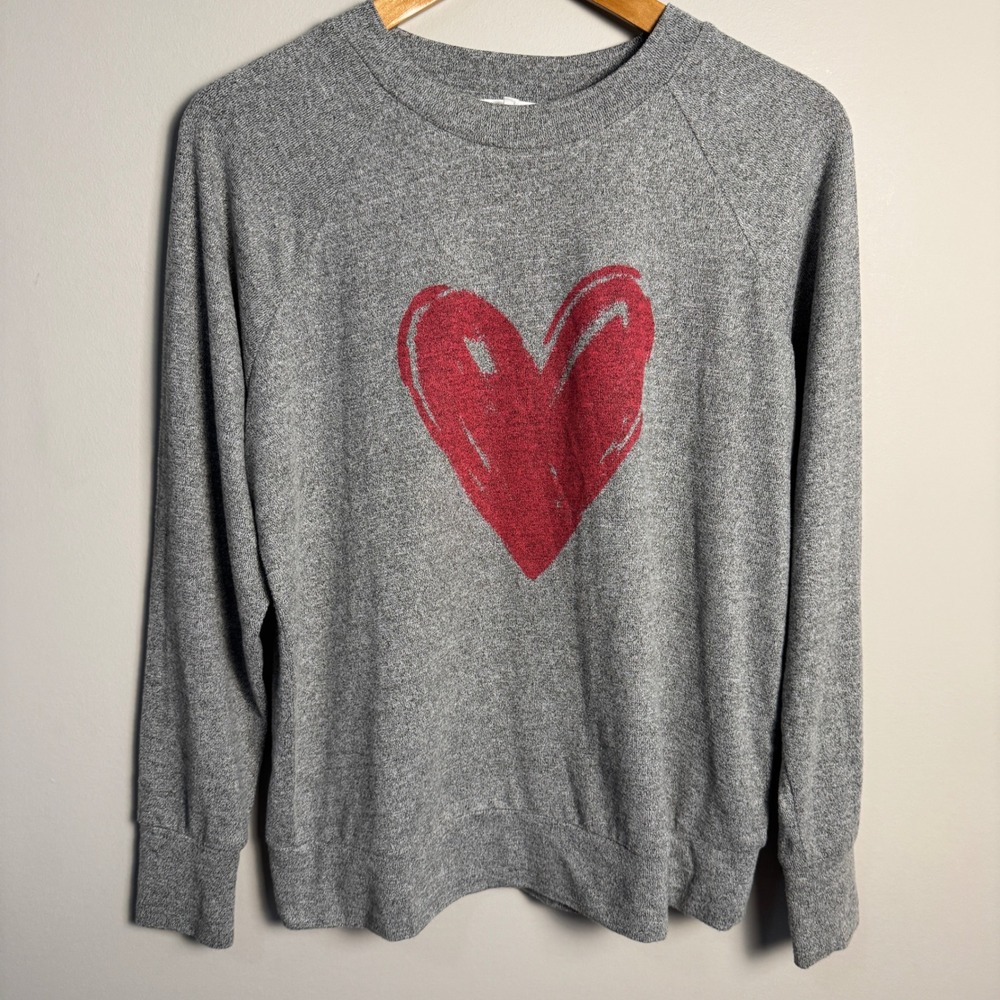 Maurices Gray Heart Print Sweater Tee Womens Medium Soft‎ Cozy Chic Valentines